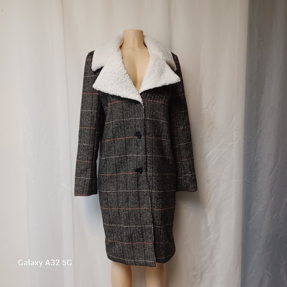 Altar'd State Gray and White Teddy Jacket with Plush Collar Size M - Picture 8 of 11
